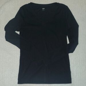Uniqlo V Neck Black Long Sleeve Top Sz S